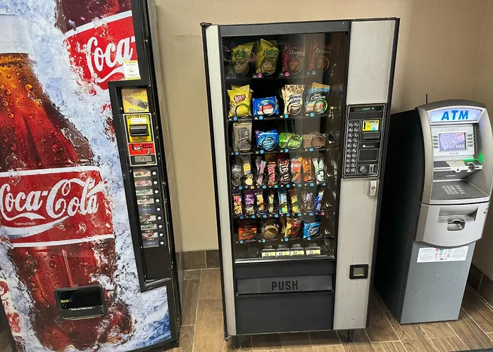 Super 8 By Wyndham Winfield-Quail Ridge Area