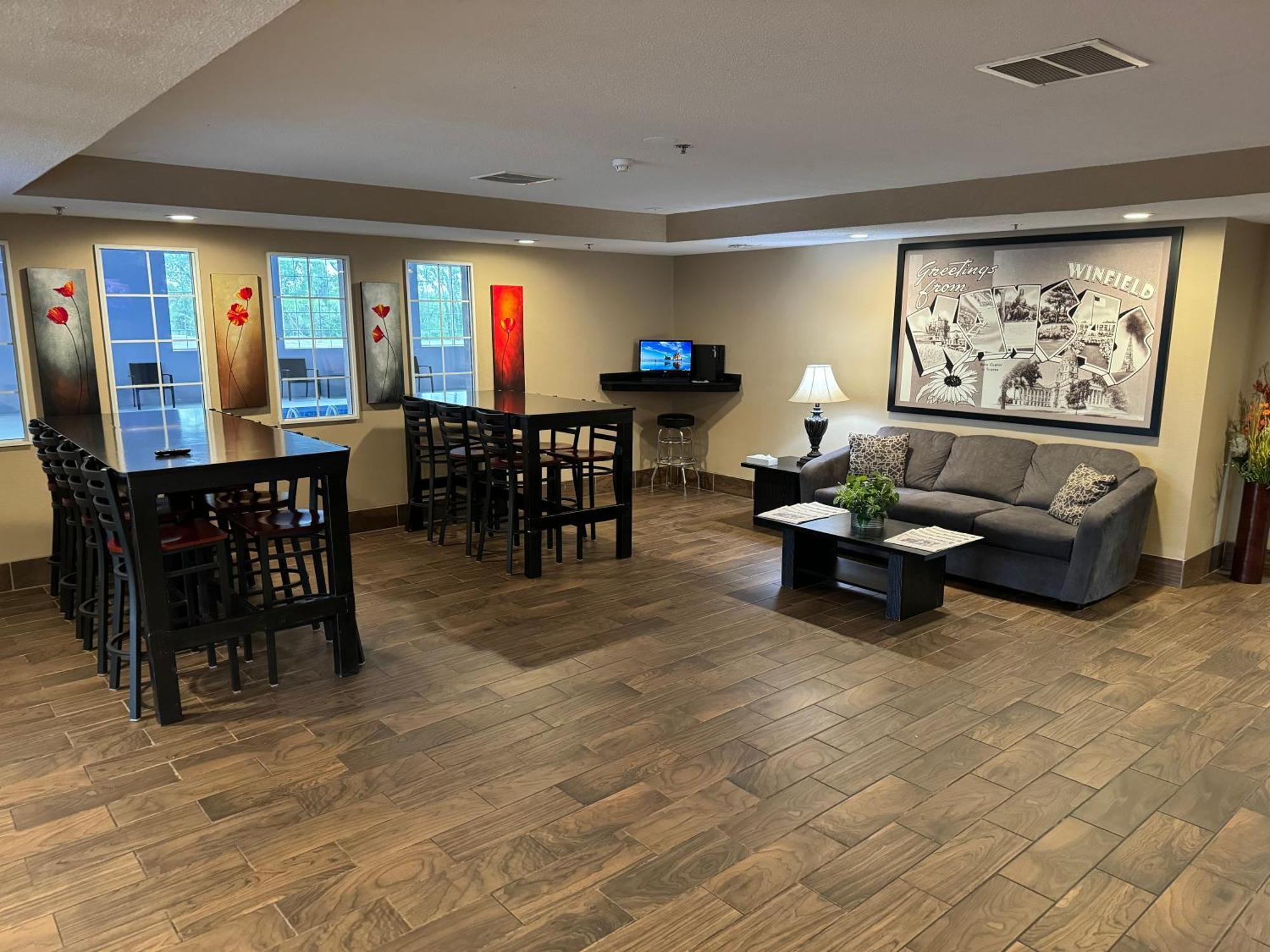 Hotel Super 8 By Wyndham Winfield-quail Ridge Area Winfield